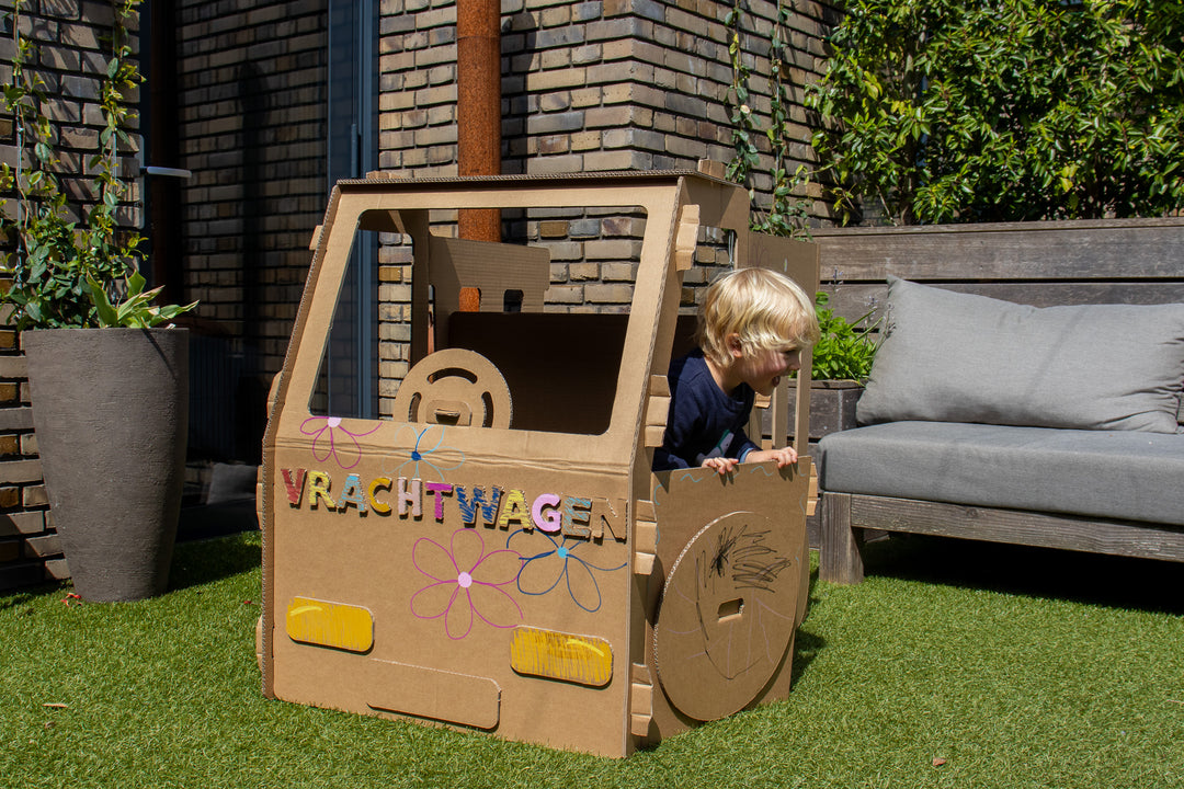 LKW aus Pappe