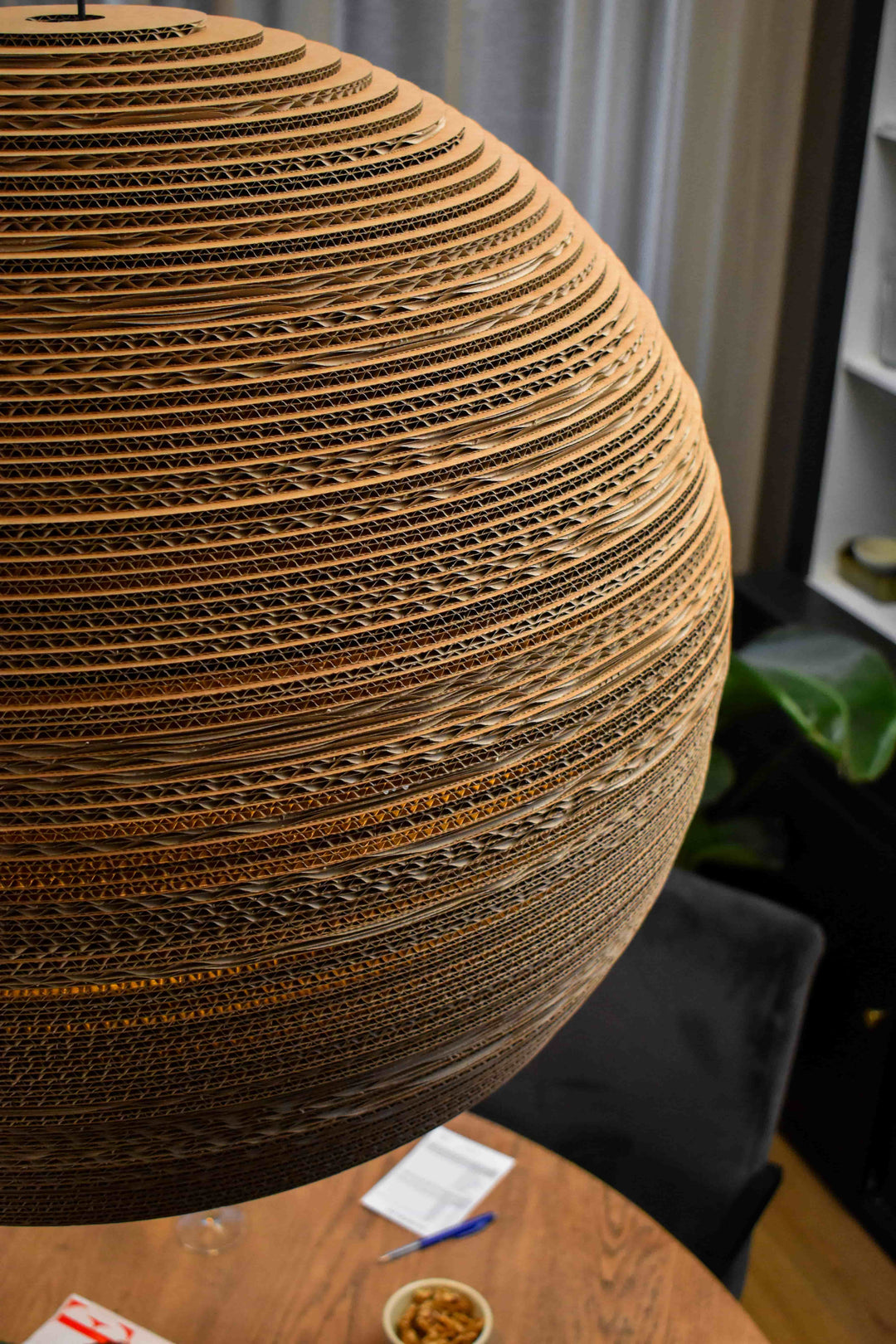 Zernez-Lampe aus Karton