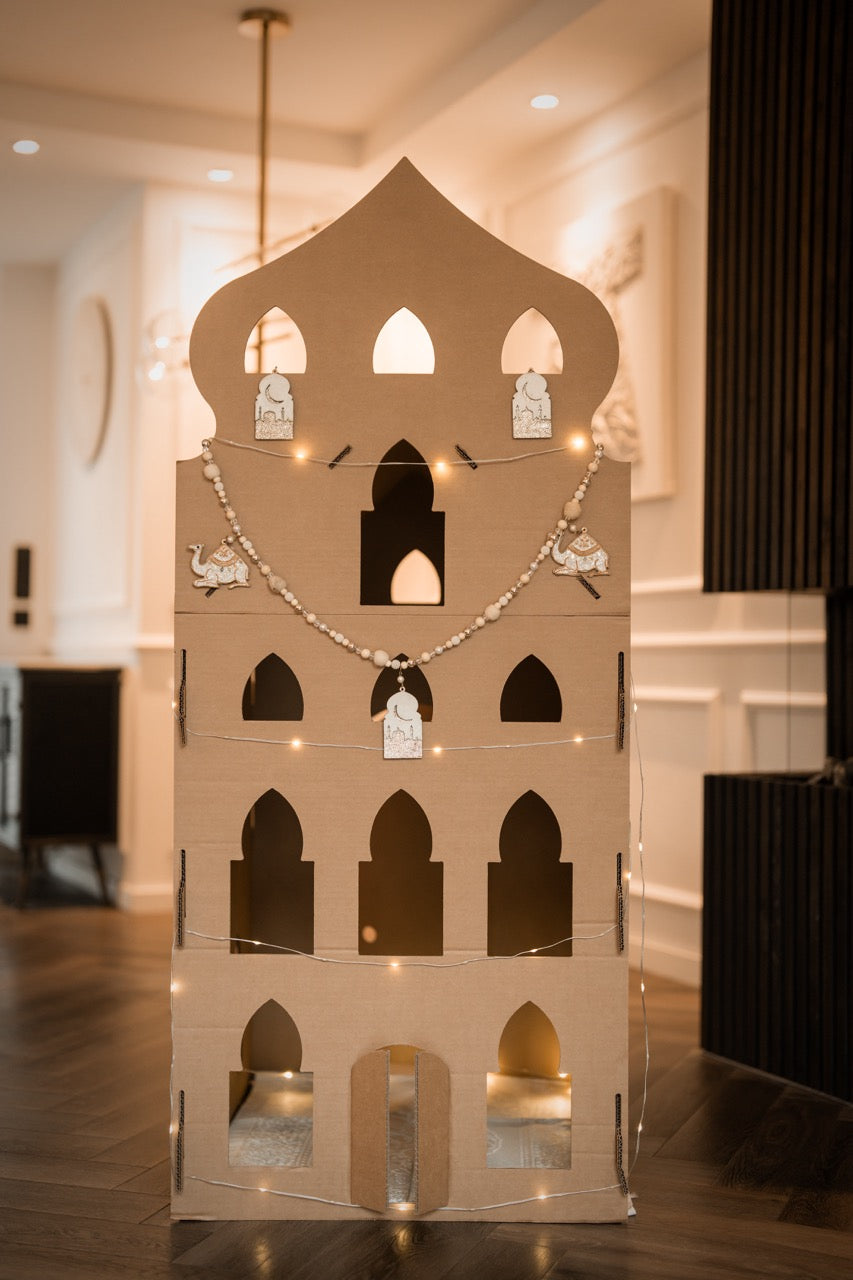 Arabisches Spielhaus aus Pappe