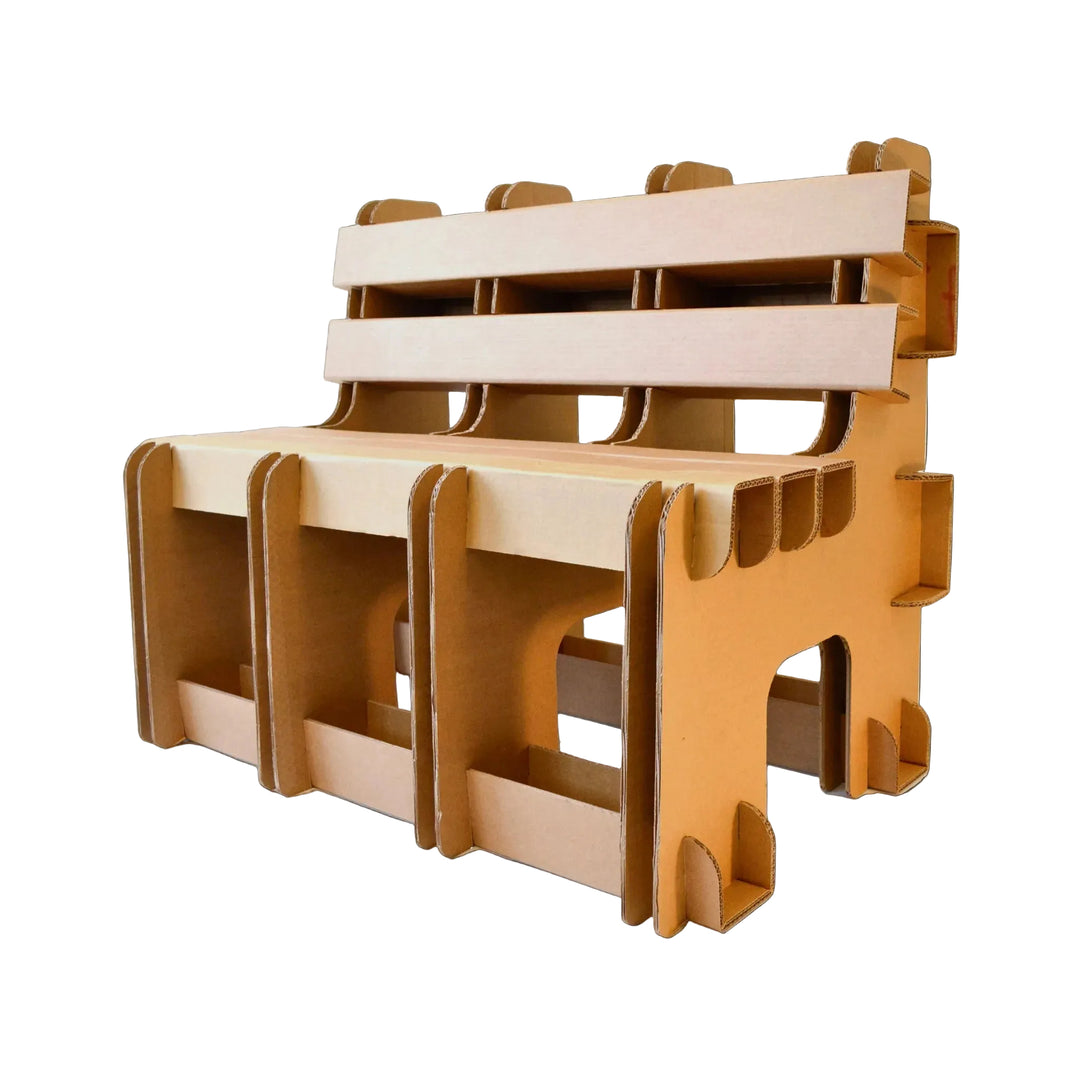 Kartonnen kinderbankje