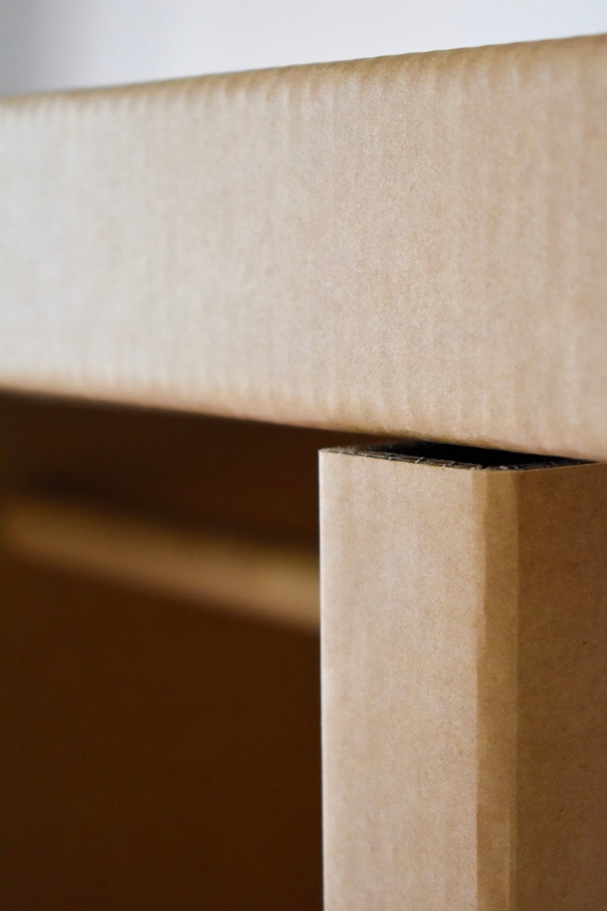 Kartonnen garderobe kast