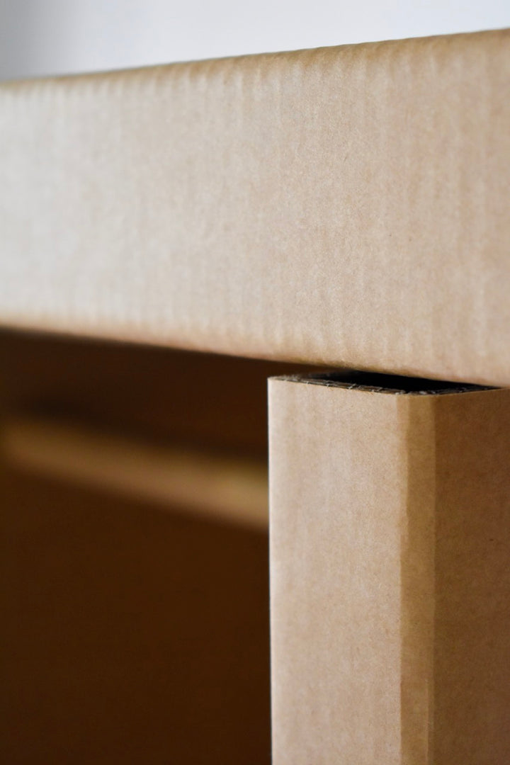 Kartonnen garderobe kast