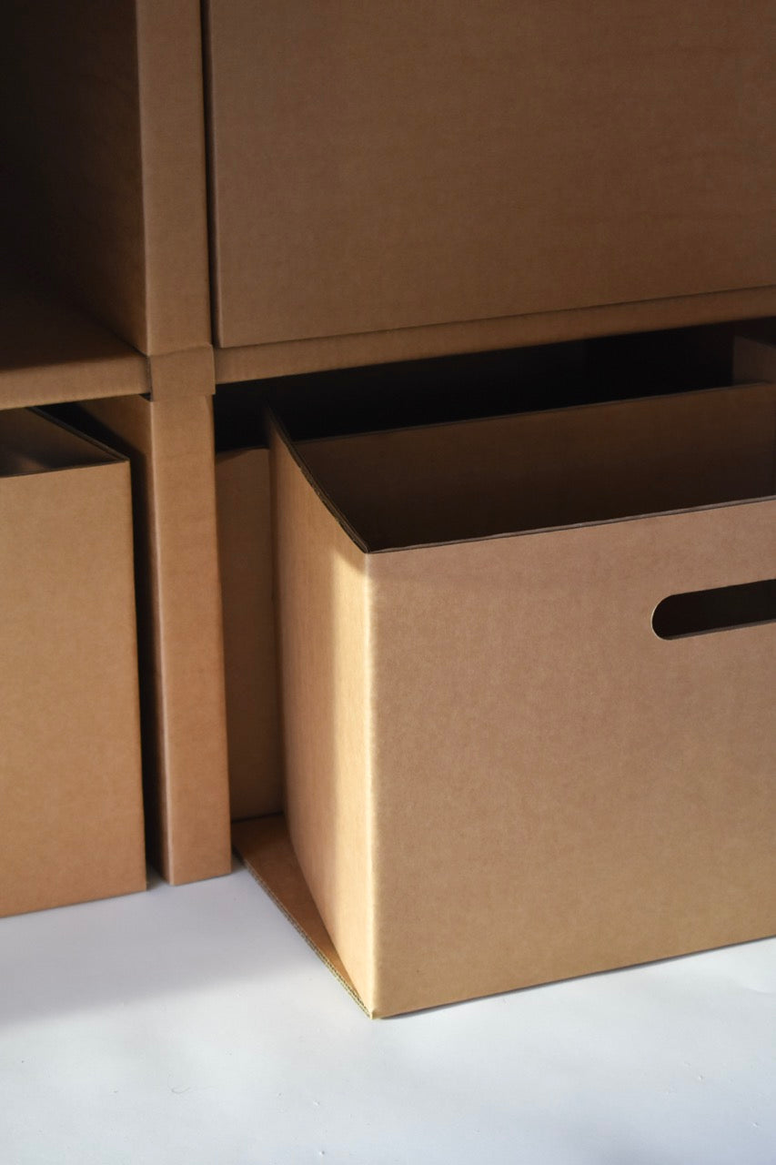 Kartonnen garderobe kast