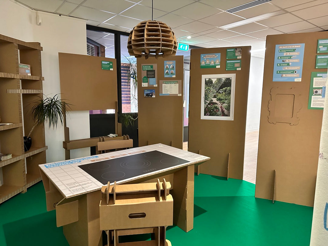 Ausstellungstafel aus Karton