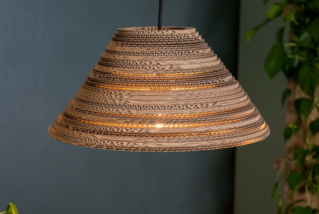 Kartonnen liempde lamp