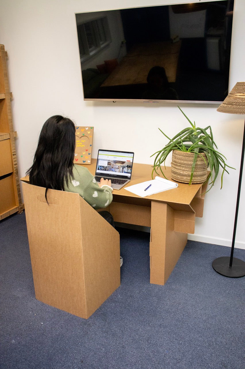 Cardboard pop-up table