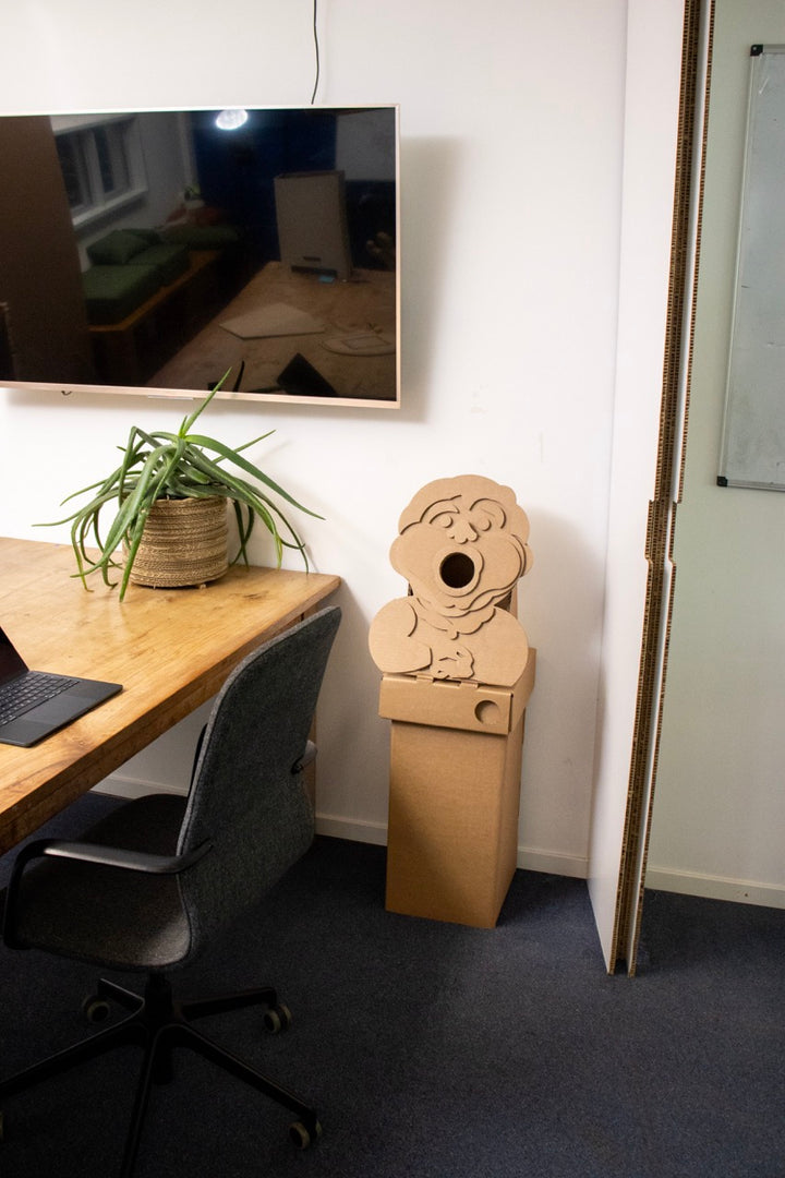 Cardboard Karbin with figure