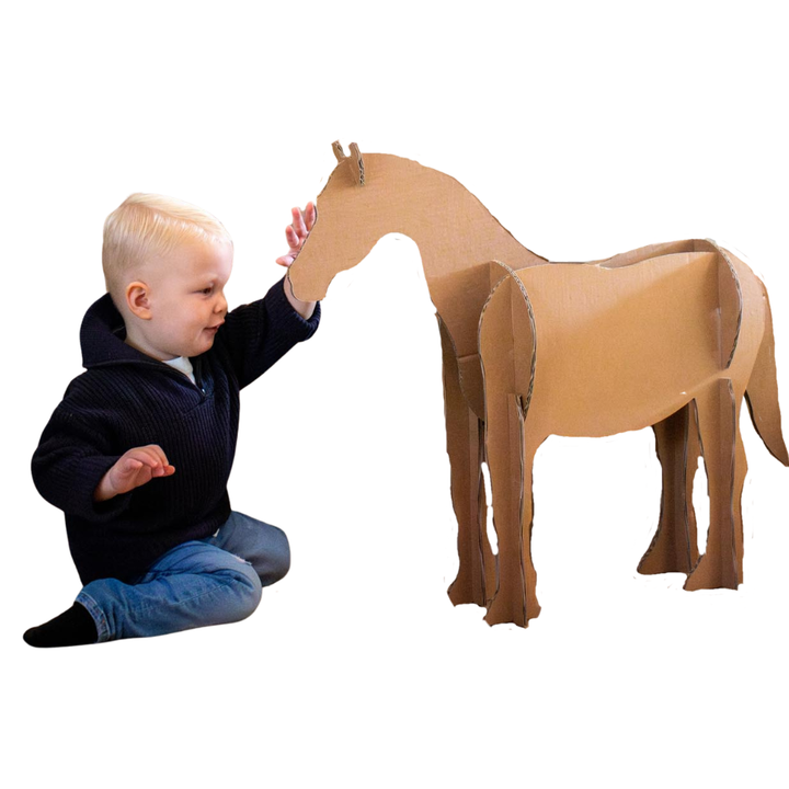 Pferd aus Pappe