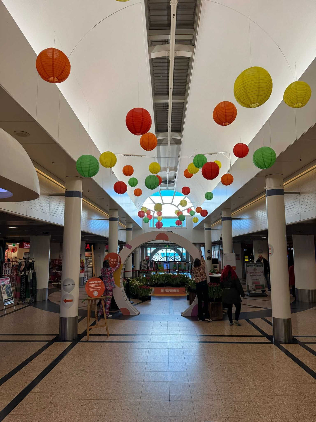 Cardboard advertising arch