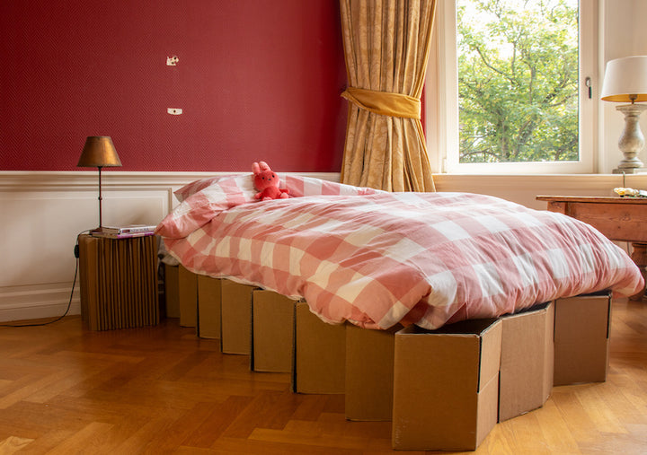 Kartonnen vouwbed op maat